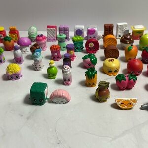 Shopkins Colorful Mini Figures Set